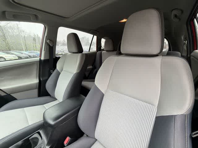 Thumbnail: 2013 Toyota RAV4 - 16