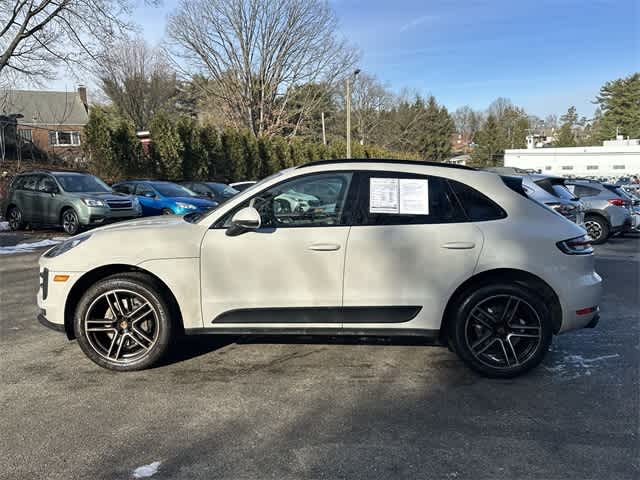 Thumbnail: 2020 Porsche Macan - 2