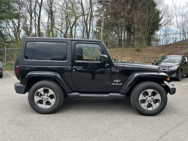 Thumbnail: 2016 Jeep Wrangler - 3