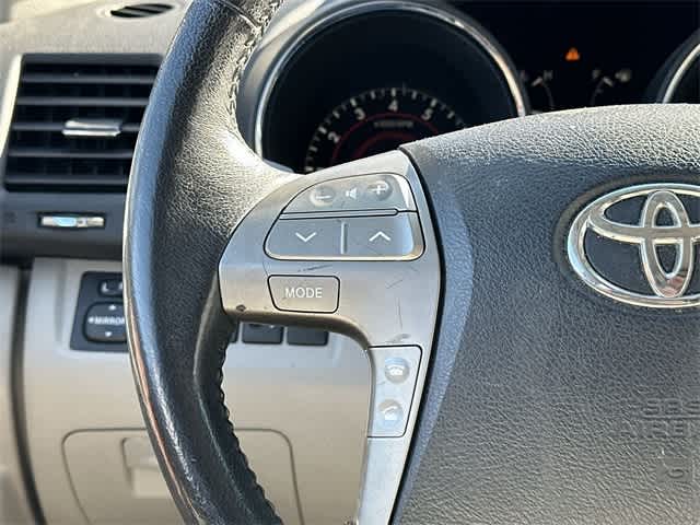 Thumbnail: 2010 Toyota Highlander - 9