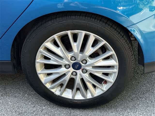 Thumbnail: 2015 Ford Focus - 5