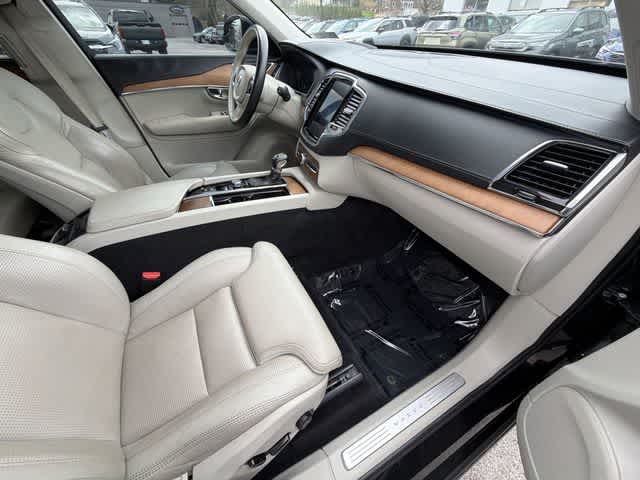 Thumbnail: 2018 Volvo XC90 - 22