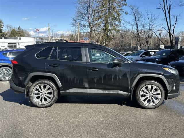 Thumbnail: 2021 Toyota RAV4 - 3