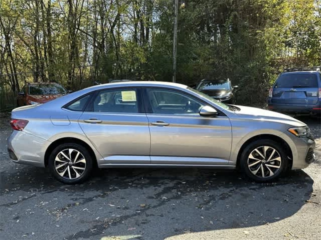 Used 2024 Volkswagen Jetta 1.5T S Sedan