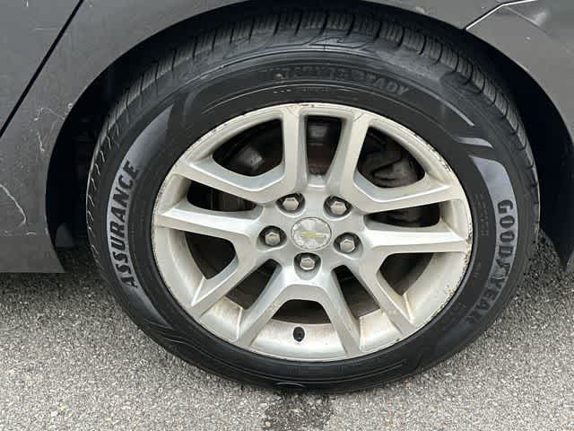 Thumbnail: 2013 Chevrolet Malibu - 5