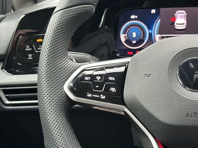 Thumbnail: 2022 Volkswagen Golf - 9