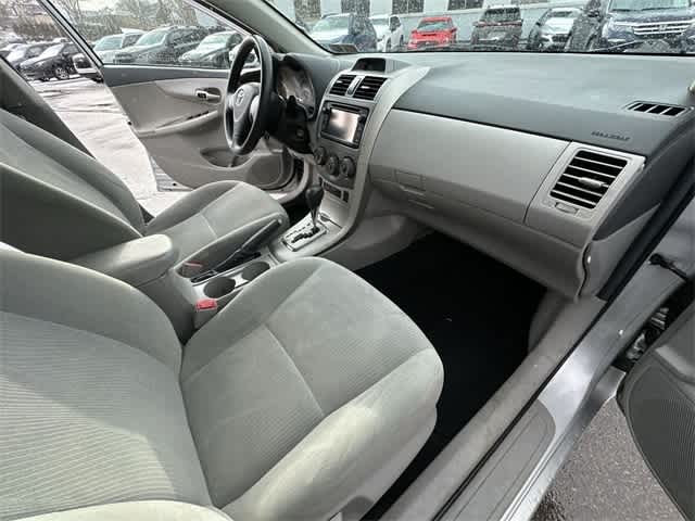 Thumbnail: 2013 Toyota Corolla - 15