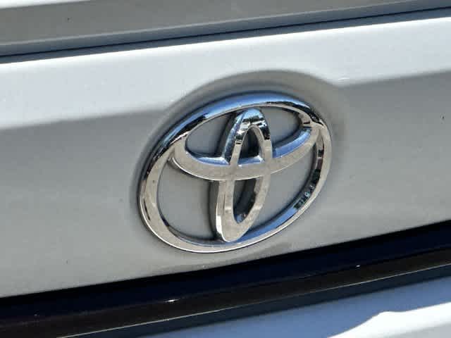 2024 Toyota Corolla SE - Photo 24