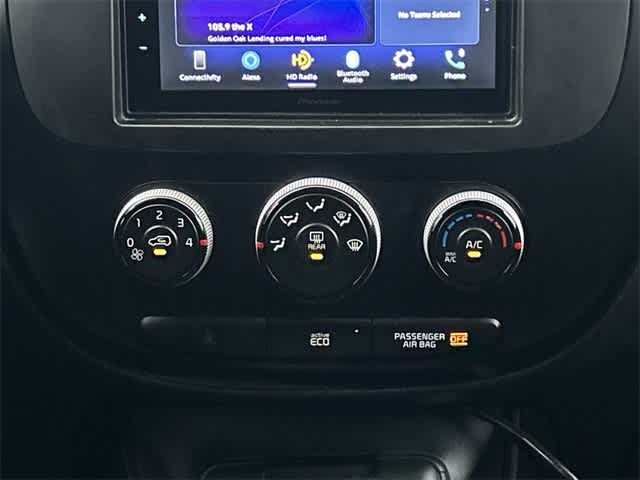 Thumbnail: 2016 Kia Soul - 13