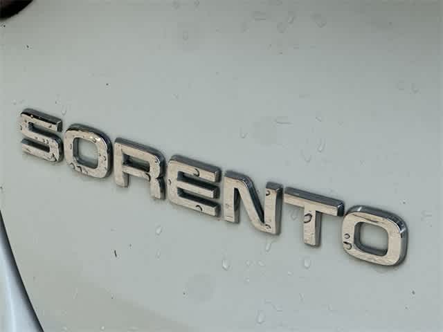 2015 Kia Sorento LX 23