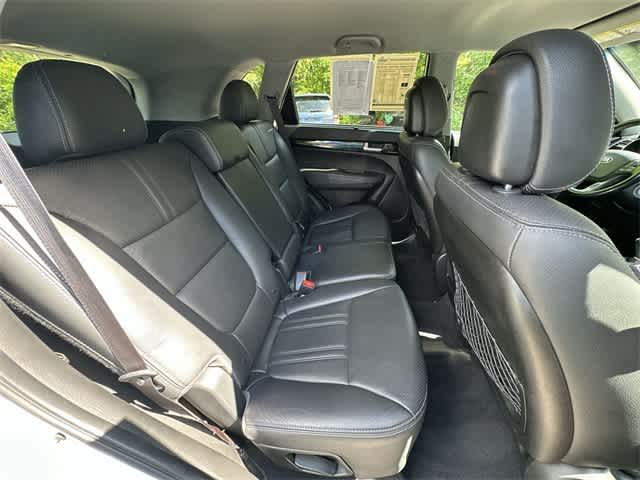 2015 Kia Sorento LX 19
