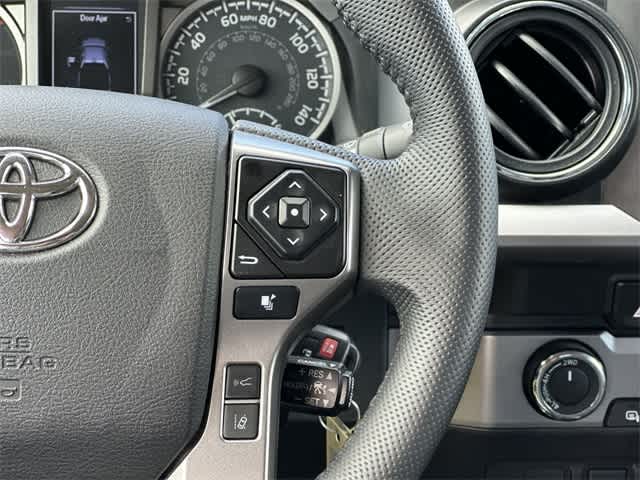 Thumbnail: 2022 Toyota Tacoma - 9