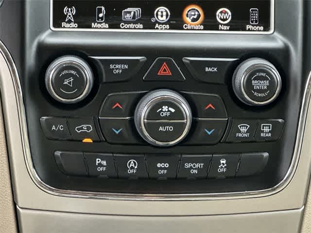 Thumbnail: 2017 Jeep Grand Cherokee - 17