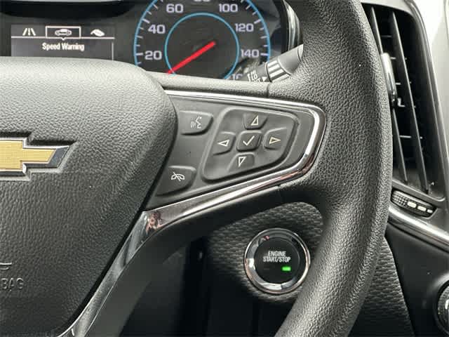 Thumbnail: 2017 Chevrolet Cruze - 9