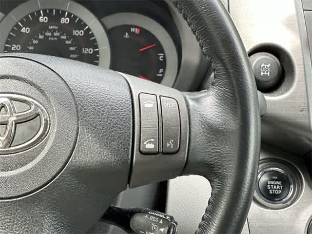 Thumbnail: 2011 Toyota RAV4 - 10