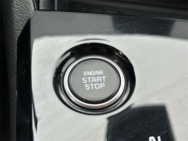 Thumbnail: 2023 Kia Sportage - 10