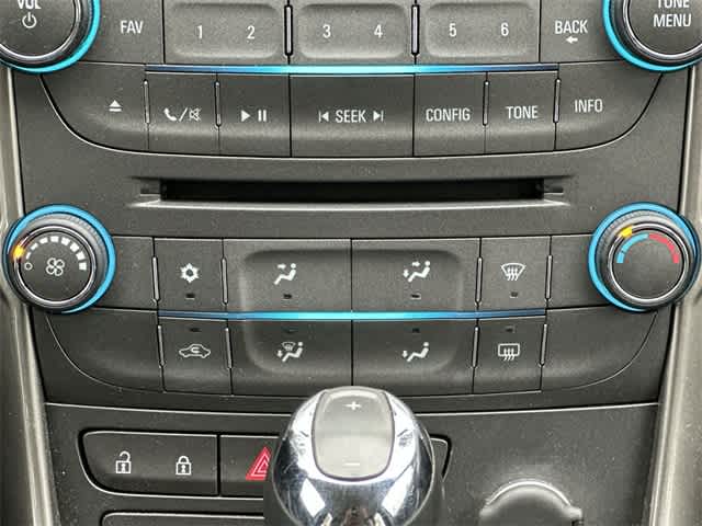 2013 Chevrolet Malibu LS 11