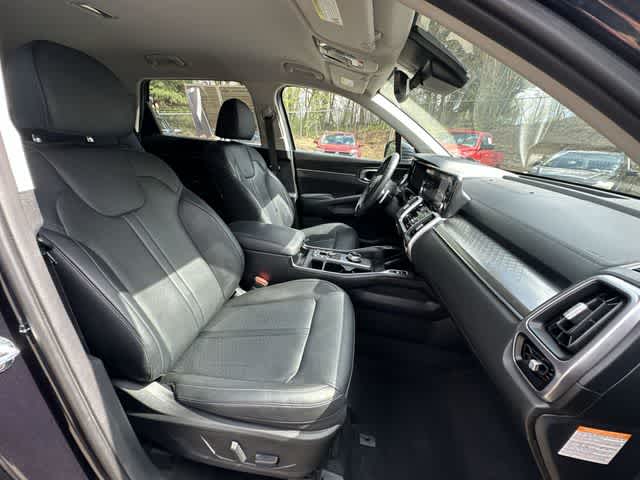 Thumbnail: 2023 Kia Sorento - 22