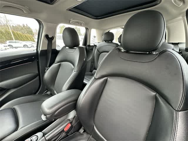 Thumbnail: 2016 MINI Cooper Hardtop - 14