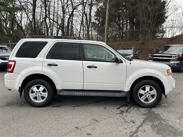 Thumbnail: 2010 Ford Escape - 3