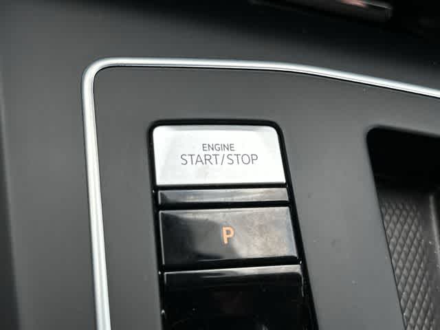 Thumbnail: 2022 Volkswagen Golf - 11