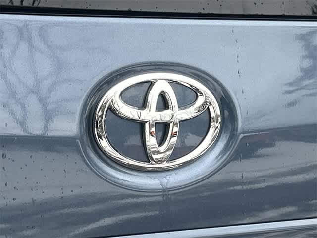 Thumbnail: 2017 Toyota Sienna - 29