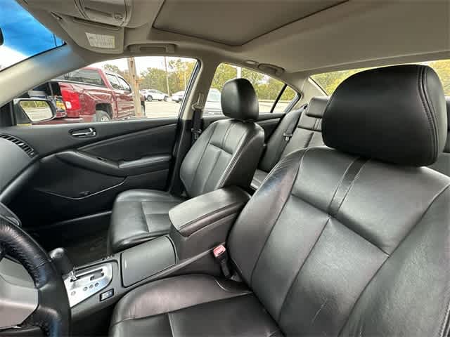 Thumbnail: 2009 Nissan Altima - 14