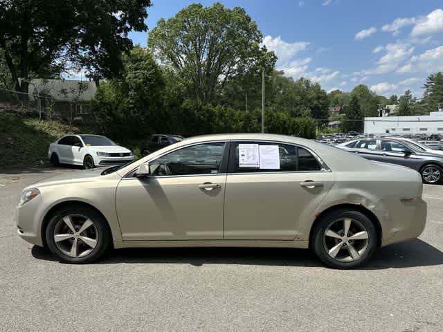 Thumbnail: 2011 Chevrolet Malibu - 2