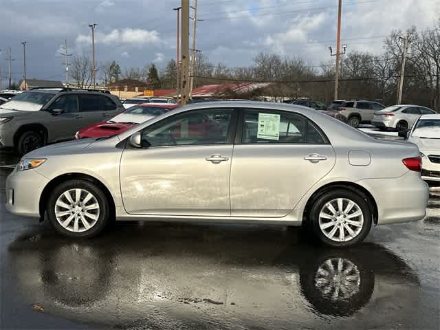 Thumbnail: 2013 Toyota Corolla - 2