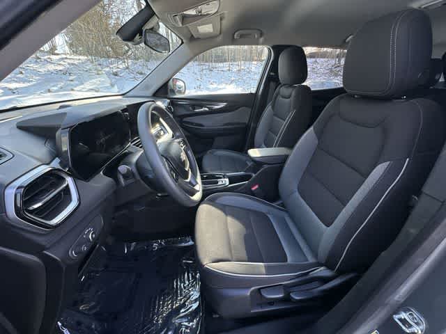 Thumbnail: 2025 Chevrolet TrailBlazer - 16