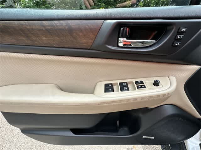2015 Subaru Outback Limited 18