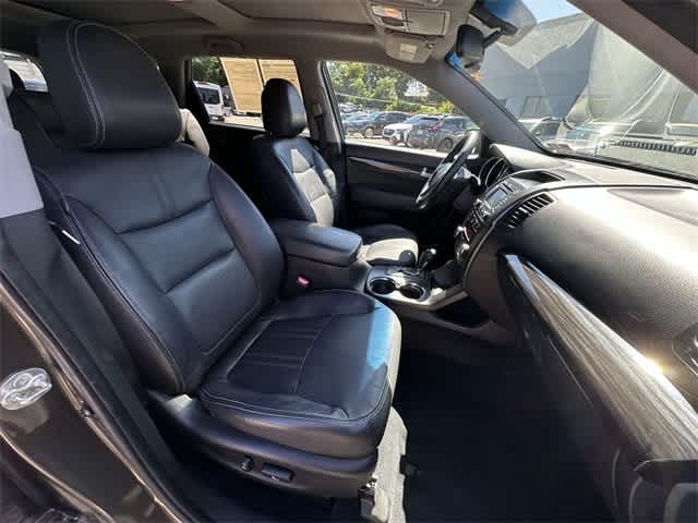 Thumbnail: 2012 Kia Sorento - 20