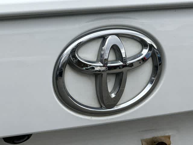 Thumbnail: 2020 Toyota RAV4 - 27