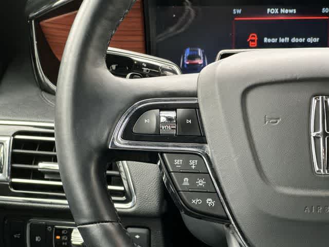 Thumbnail: 2024 Lincoln Navigator - 9