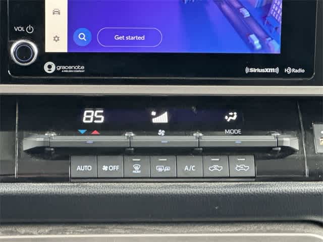 Thumbnail: 2022 Toyota Tundra - 13