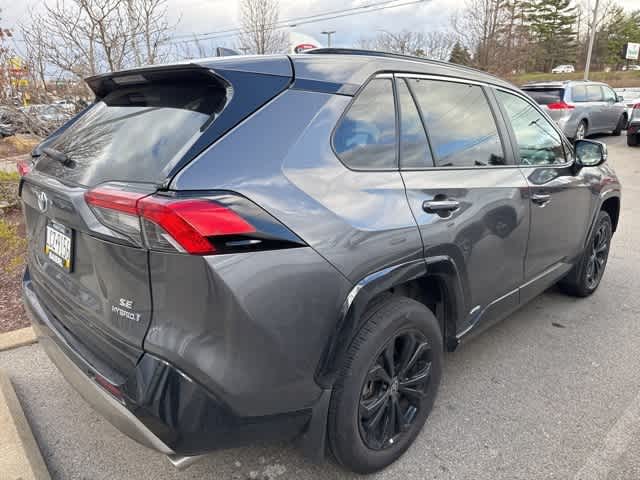 Thumbnail: 2022 Toyota RAV4 - 3