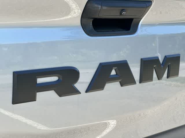 Thumbnail: 2025 RAM 1500 - 18