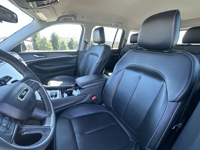 Thumbnail: 2023 Jeep Grand Cherokee - 17