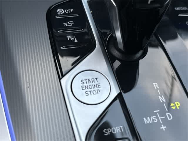 Thumbnail: 2022 BMW X5 - 11