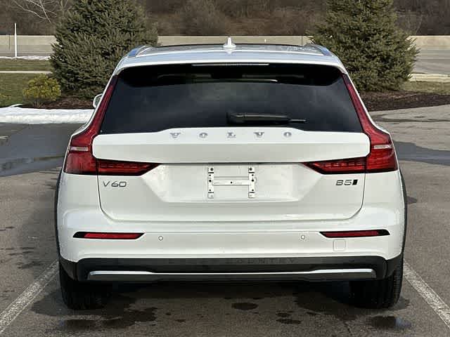 Thumbnail: 2025 Volvo S60 - 4