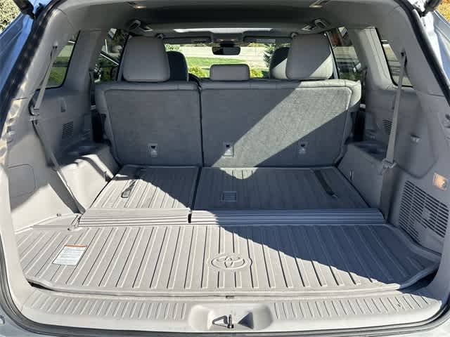 Thumbnail: 2018 Toyota Highlander - 29