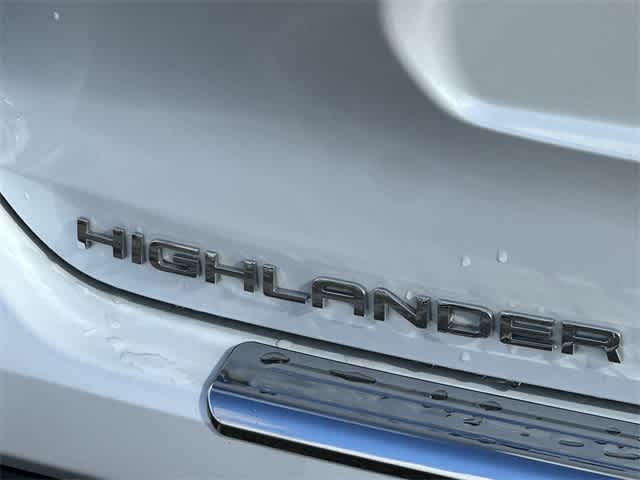 Thumbnail: 2022 Toyota Highlander - 20