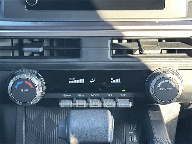 Thumbnail: 2025 Toyota 4Runner - 14