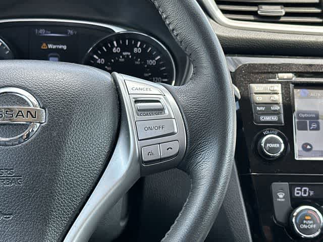 Thumbnail: 2016 Nissan Rogue - 9