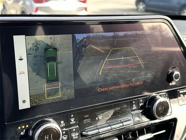 Thumbnail: 2023 Toyota Highlander - 13