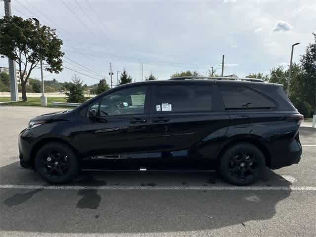 Thumbnail: 2025 Toyota Sienna - 2