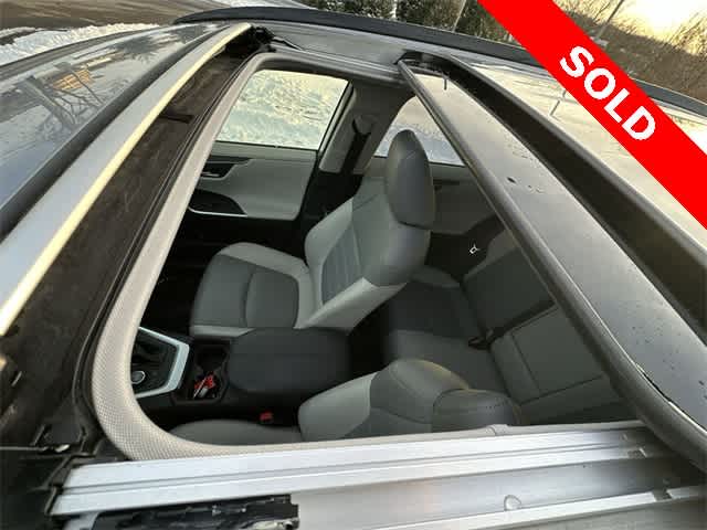 Thumbnail: 2019 Toyota RAV4 - 6