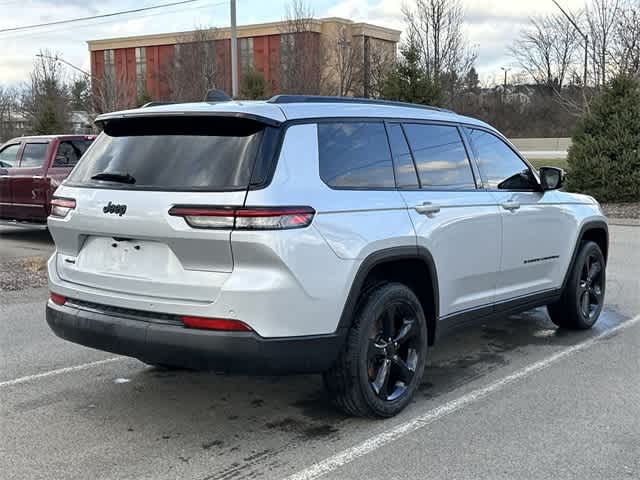 Thumbnail: 2023 Jeep Grand Cherokee - 25