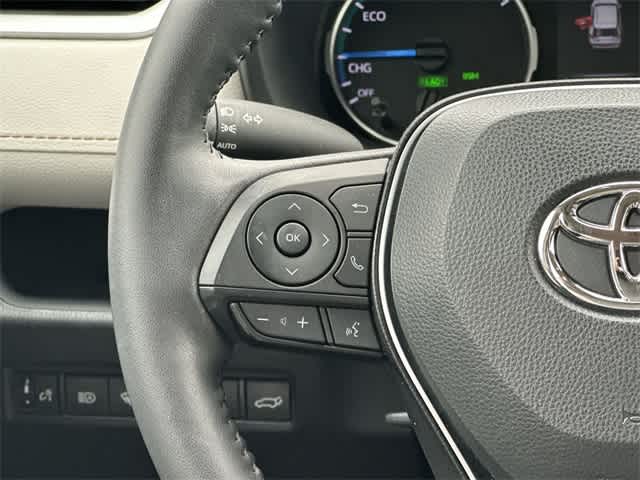 2022 Toyota RAV4 XLE 9