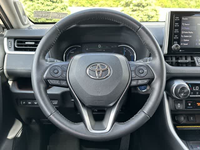 Thumbnail: 2021 Toyota RAV4 - 8